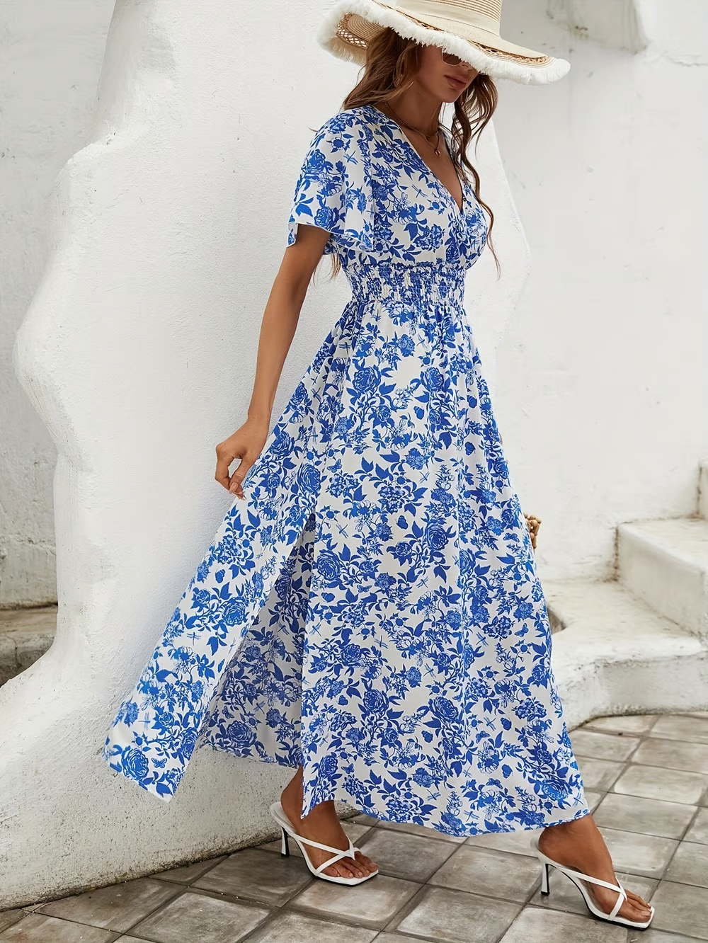 Summer women's boho printed maxi dress with a flattering V-neck, short sleeves, offering a comfortable fit.