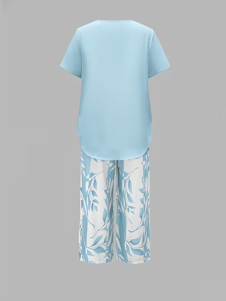 Chic casual women's floral botanical print two-piece set, a must-have summer outfit.