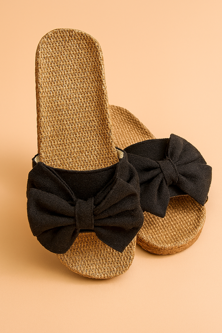 Fashionable women's bow accent slide sandals, ideal for everyday casual wear & summer comfort.
