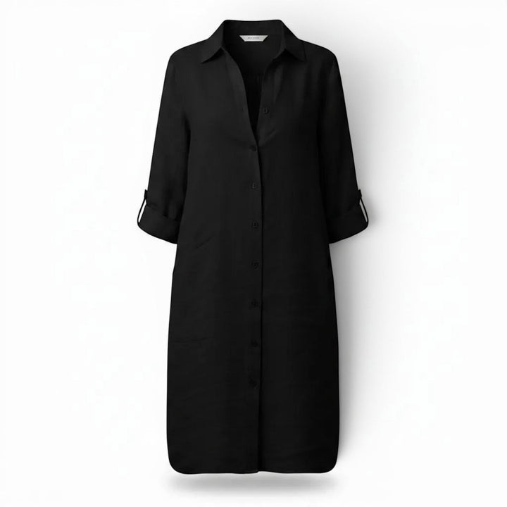 Stylish women's everyday dress, featuring breathable fabric & a versatile, classic look.