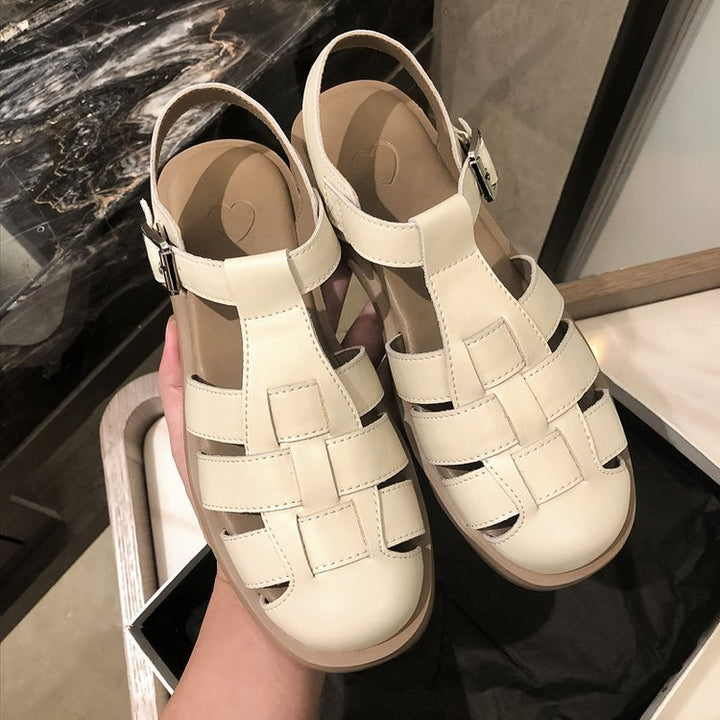Stylish women's casual slip-on sneakers, designed for easy wear and breathable comfort during walks.