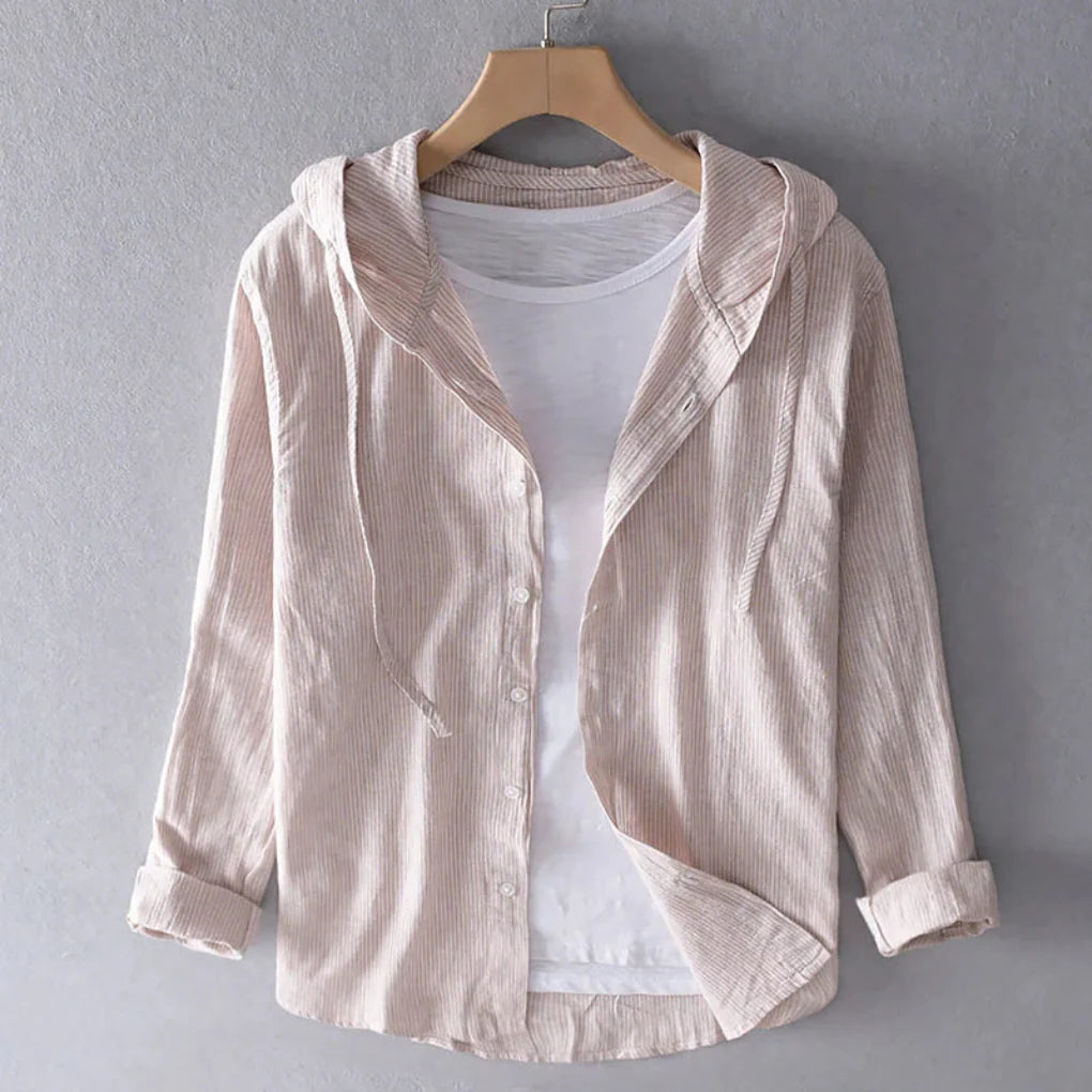 Casual women's short sleeve button-down blouse, ideal for summer comfort and vacation wear.