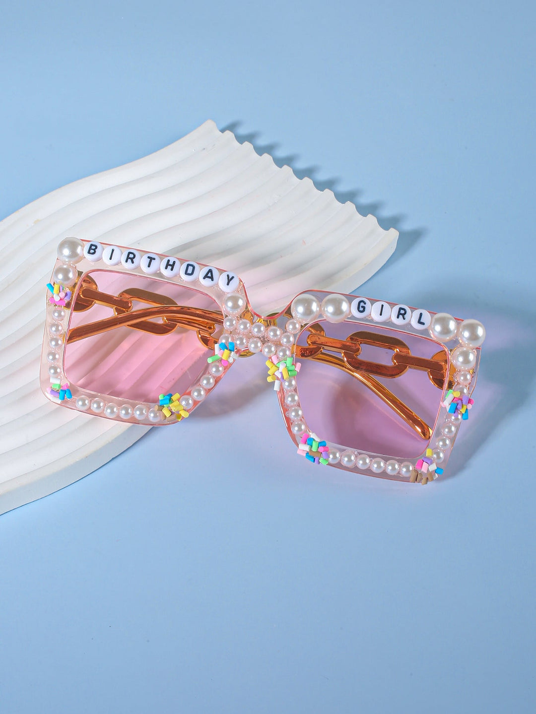 Fashionable women's sunglasses, versatile for any bridal celebration or party.