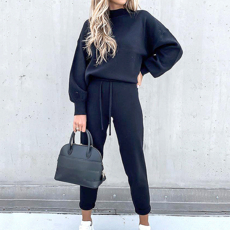 Comfortable women's 2-piece matching set in cotton blend. Features elastic waist and relaxed fit for loungewear.