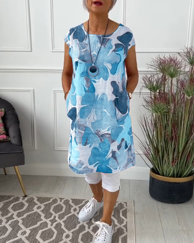Chic women's floral casual dress, summer style, perfect for warm weather fashion.