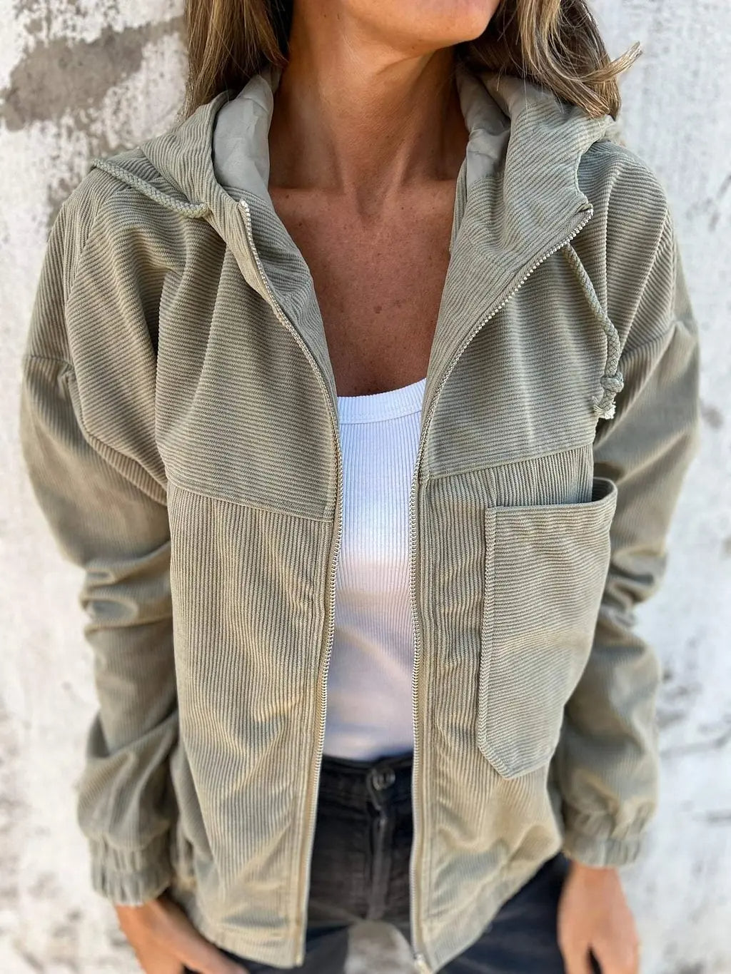 Versatile women's hooded jacket, comfort fit, perfect for everyday casual style in fall & winter.
