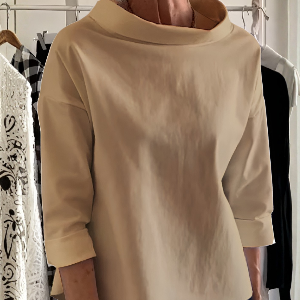 Relaxed fit women's pullover sweatshirt, a versatile long sleeve top for spring comfort & autumn wear. Everyday casual.