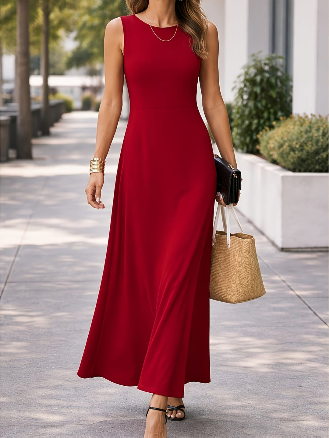 Sleeveless women's flowy maxi tank dress in a comfortable, casual design.