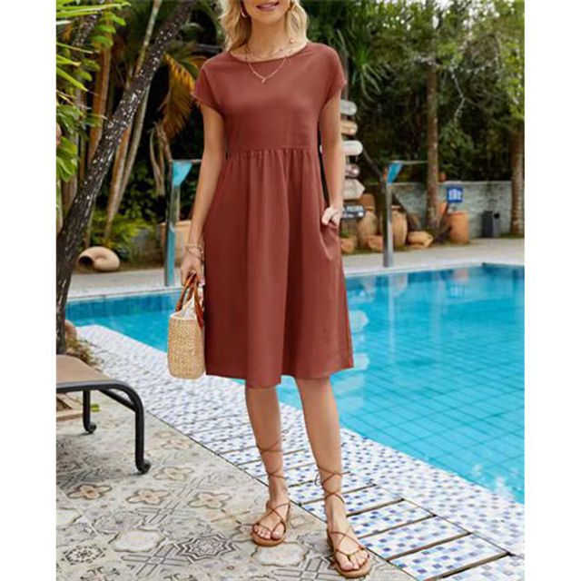 Everyday essential: women's comfortable short sleeve midi dress with practical pockets for summer.