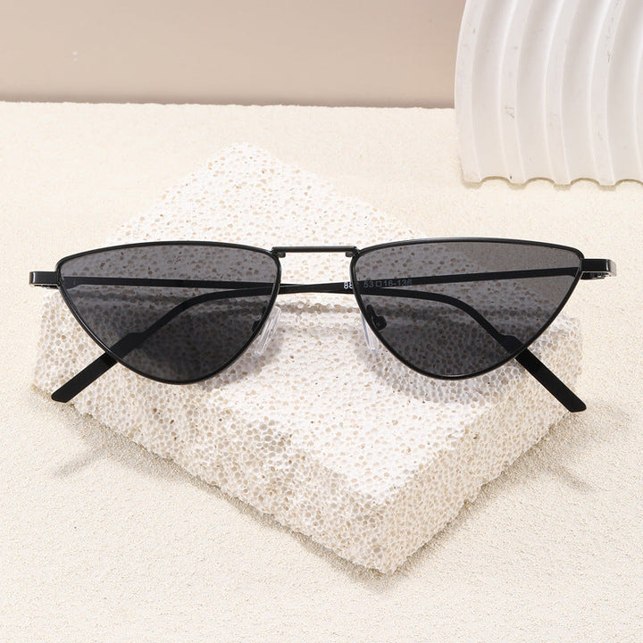 Modern chic cat-eye sunglasses, women's eyewear offering UV400 protection and a glamorous accessory.