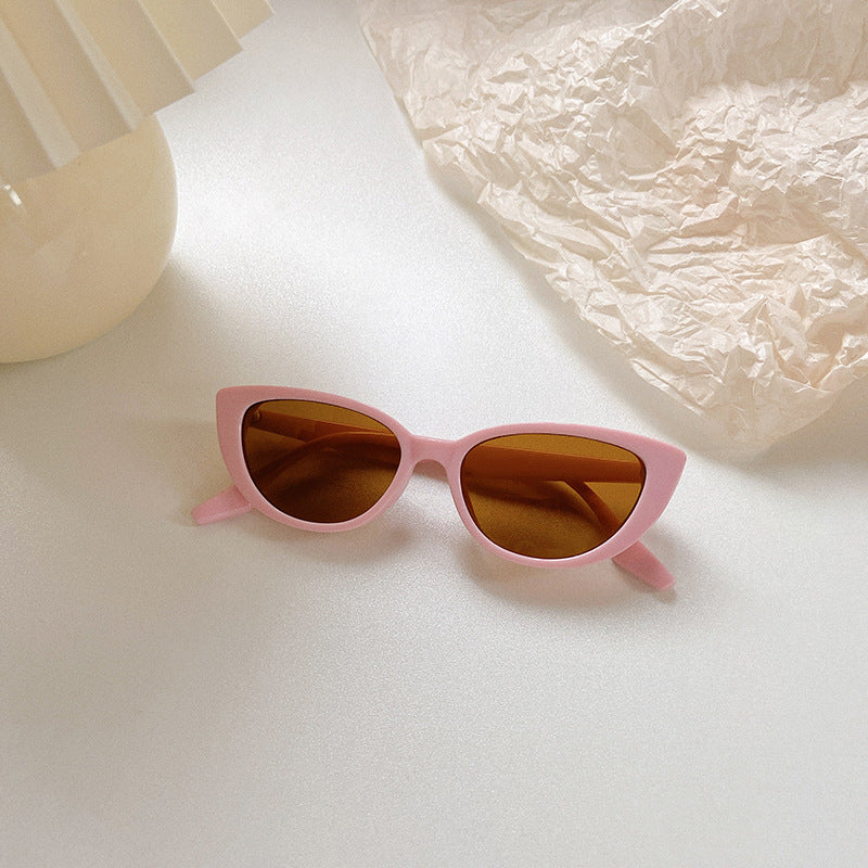 Trendy cat-eye sunglasses for women. High-quality eyewear offering excellent UV protection & chic style.