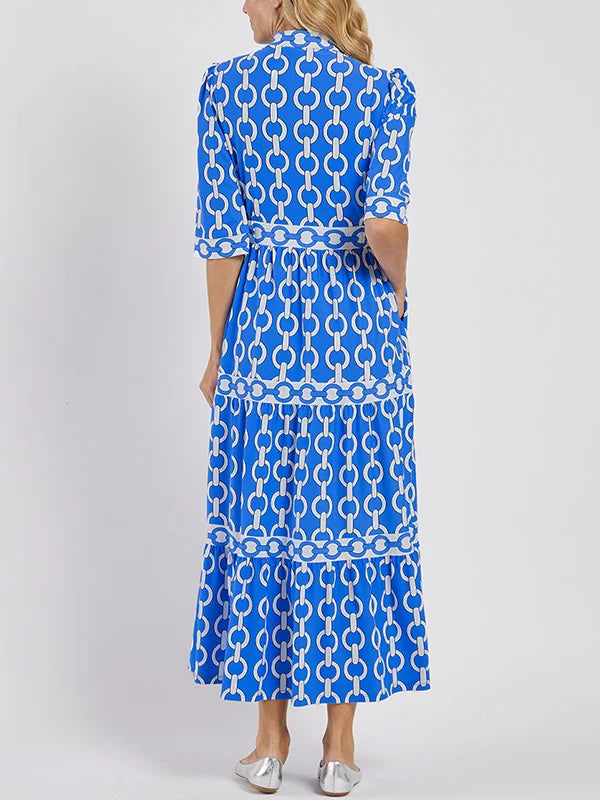 Beautiful chain-print women's maxi dress, long and flowing. Perfect for chic and comfortable daywear.
