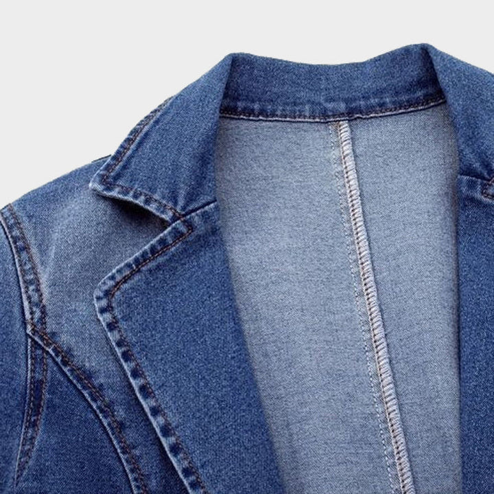 Stylish women's denim blazer. Tailored blue jean jacket, perfect for casual or elegant spring & autumn outfits.