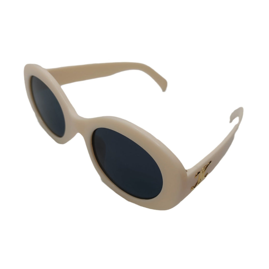 Chic women's lightweight round frame sunglasses, modern design eyewear for elegant summer style.