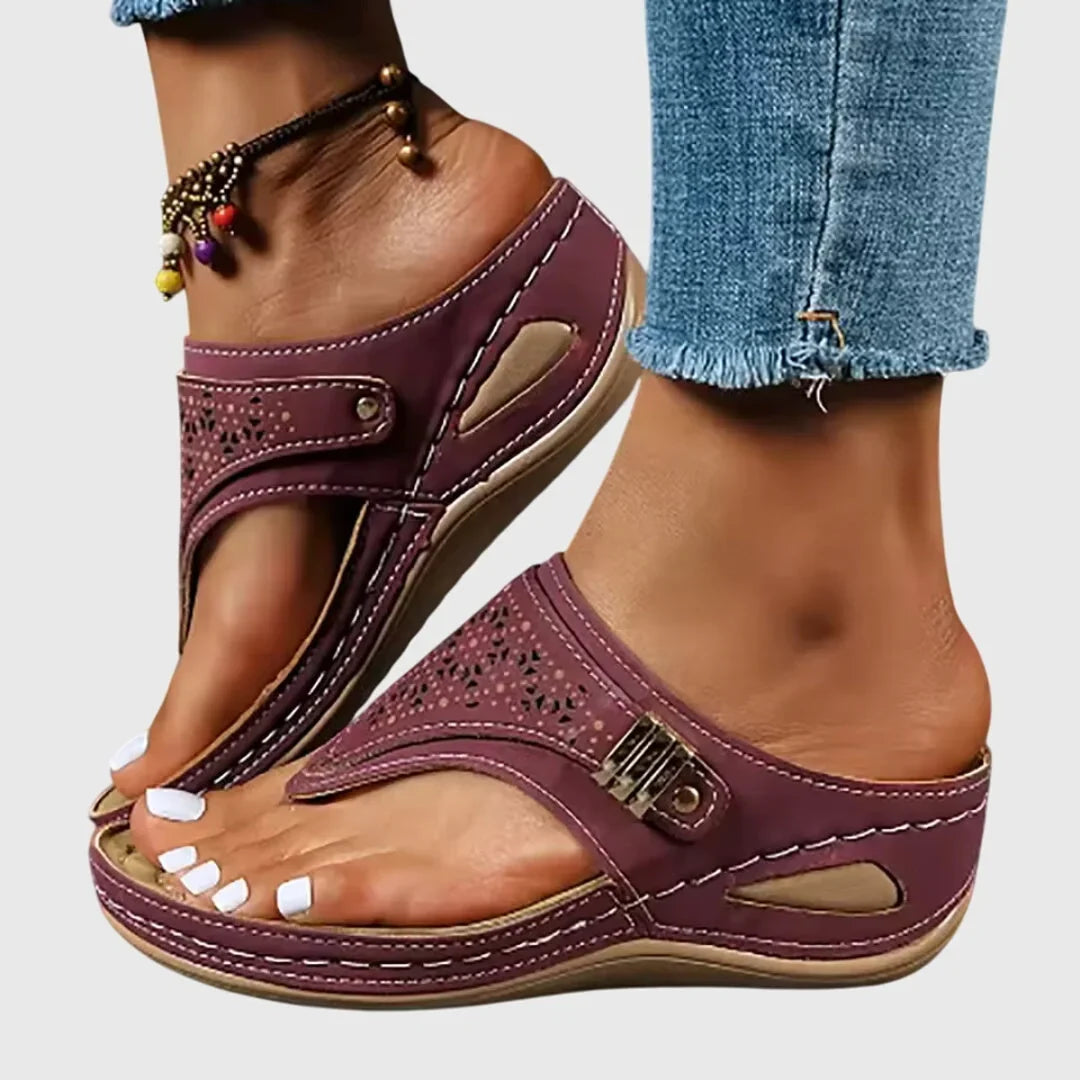Women's comfortable slip-on platform sandals, ideal summer footwear with a chic elevated sole.