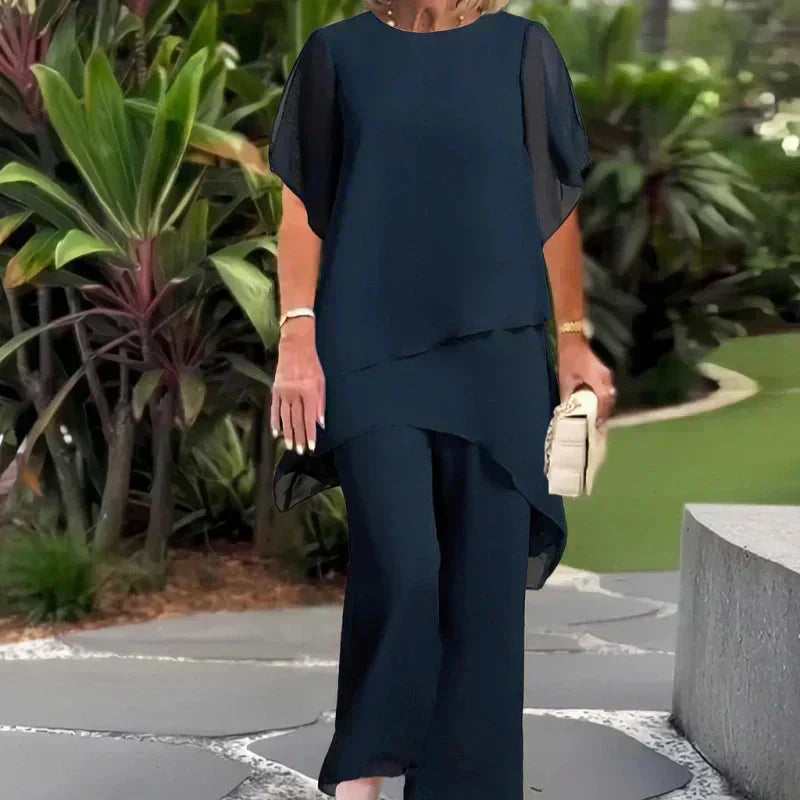 Women's Chic Relaxed Two-Piece Outfit Set, comfortable and stylish loungewear.