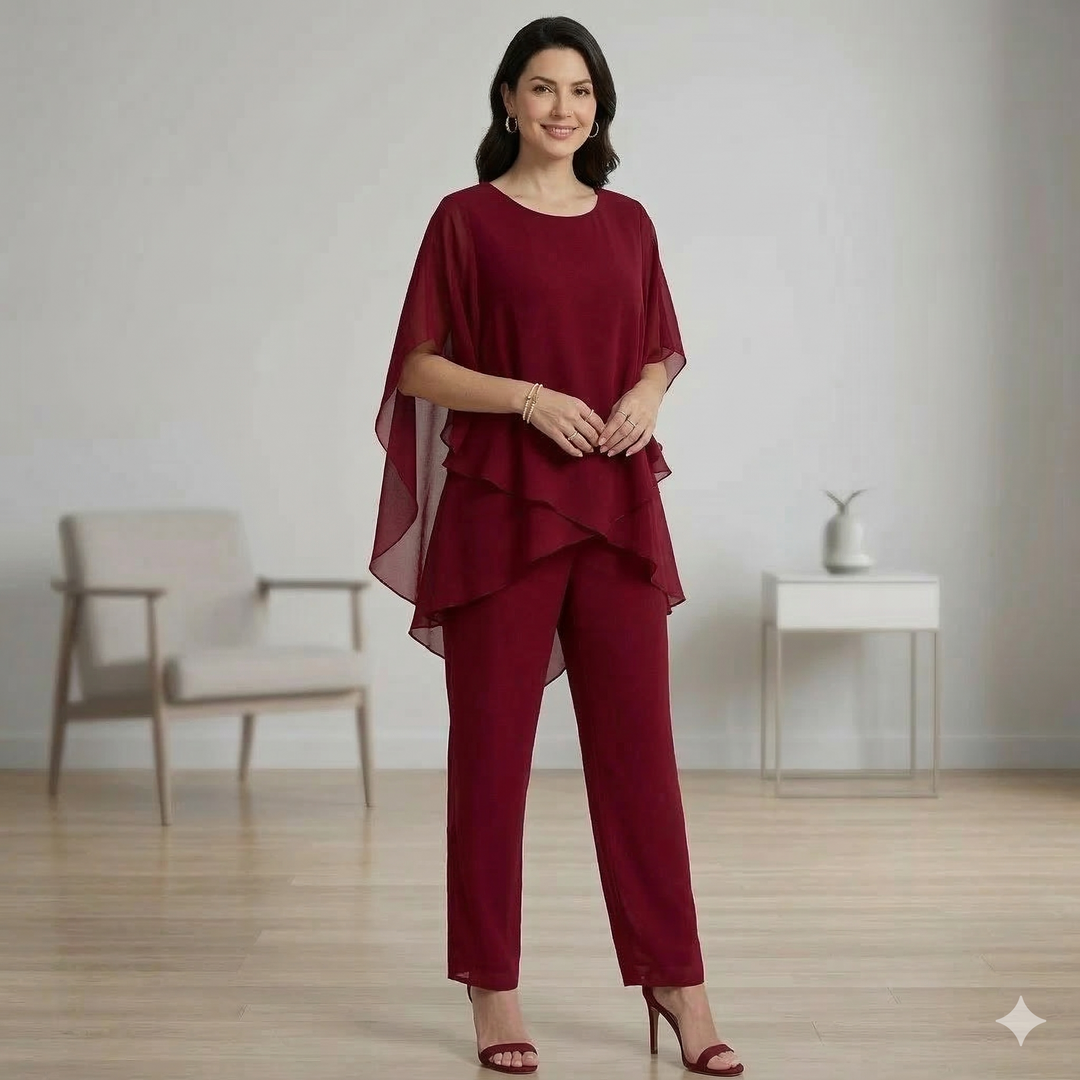 Relaxed women's two-piece outfit, chic and comfortable, ideal for casual wear or loungewear.