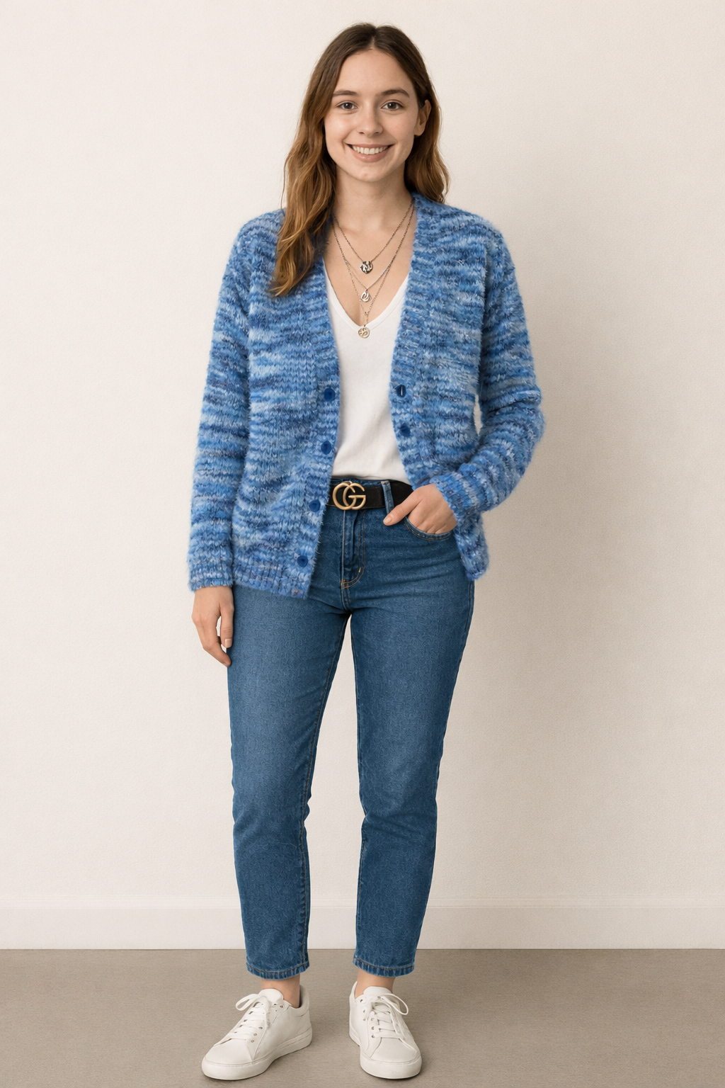 Striped open-front cardigan for women, featuring long sleeves. An essential fall & winter layering piece for comfortable wear.