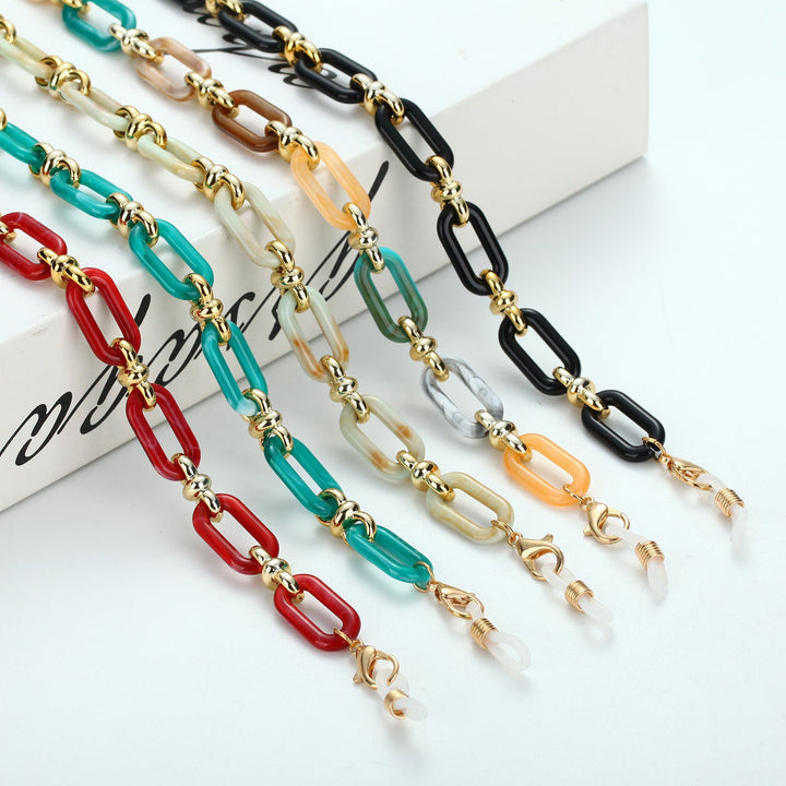 Women's chic sunglasses with stylish anti-loss chain, perfect for trendy summer fashion & UV protection.
