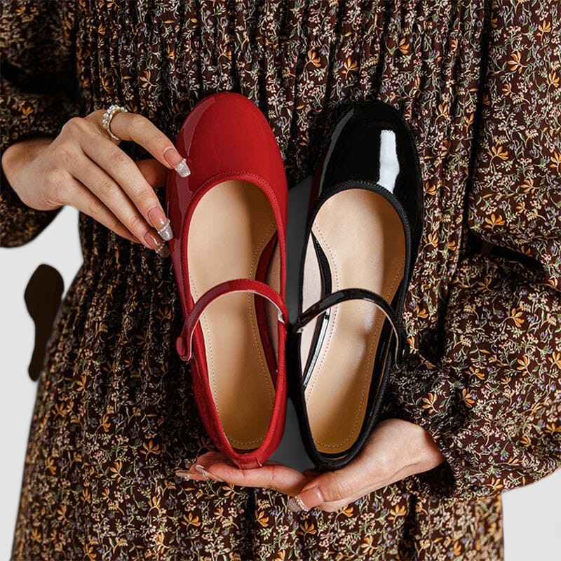 Versatile women's patent Mary Jane dress heels, suitable for work, events, or stylish everyday wear.