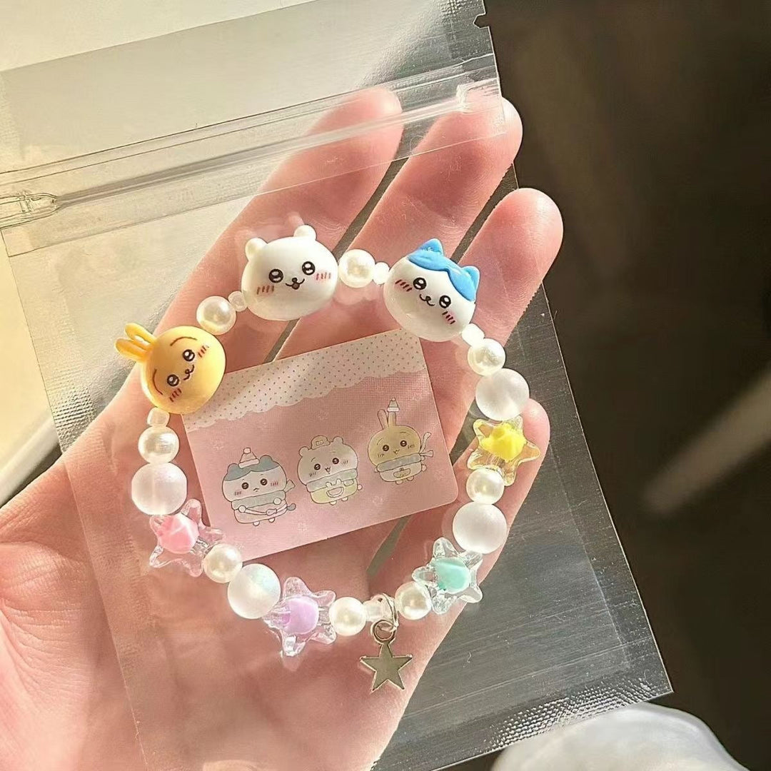 Playful animal charm bracelet for women, featuring cute beads & diverse animal figures. Perfect fashion gift.