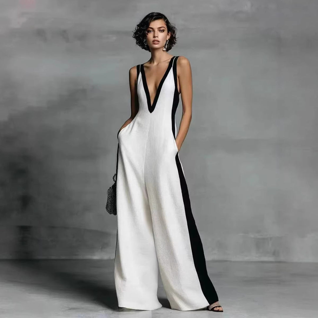 Women's colour-block wide leg jumpsuit with V-neck, sleeveless design. Elegant and modern one-piece for versatile wear.