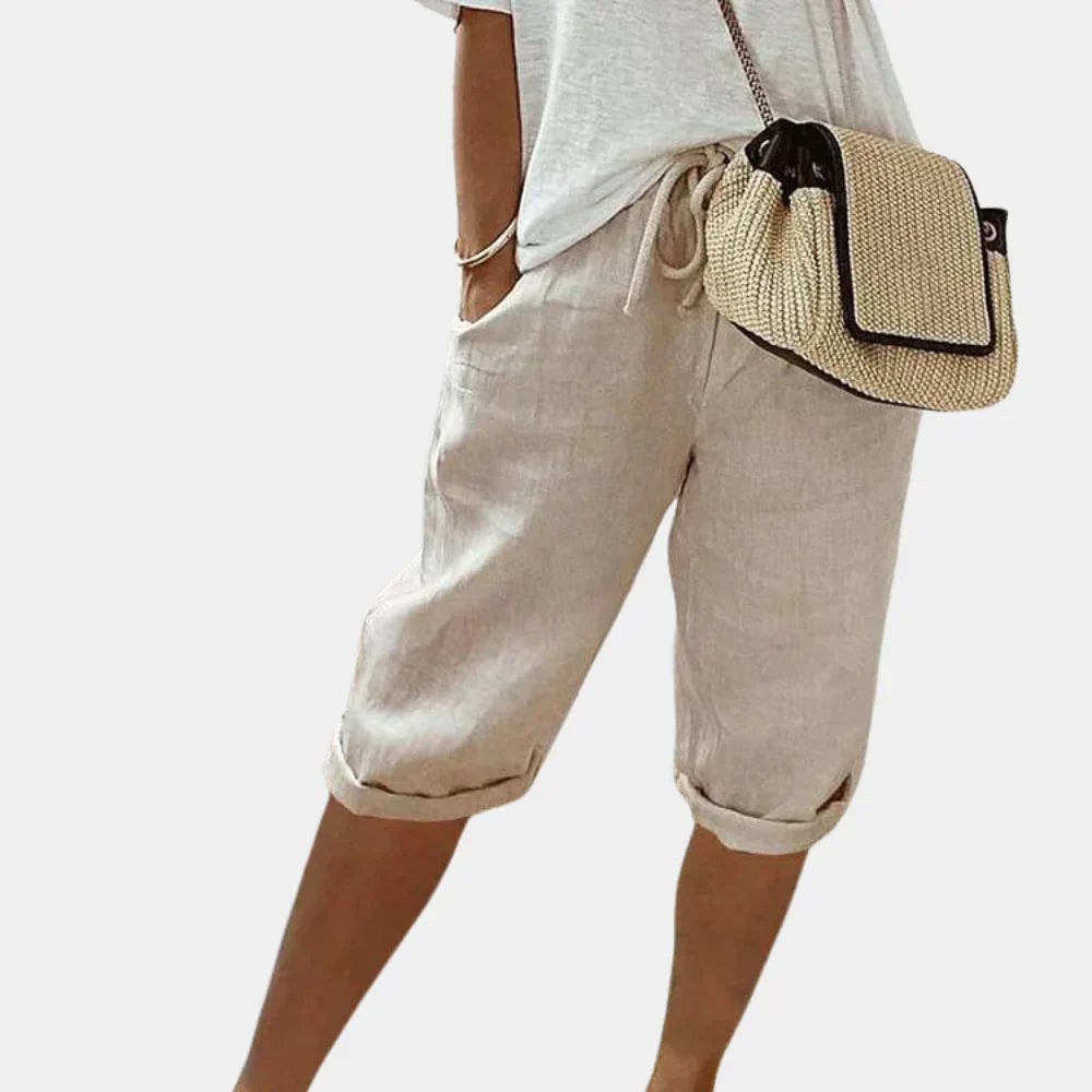 New women's versatile summer shorts featuring an elastic waist and pockets for ultimate comfort.