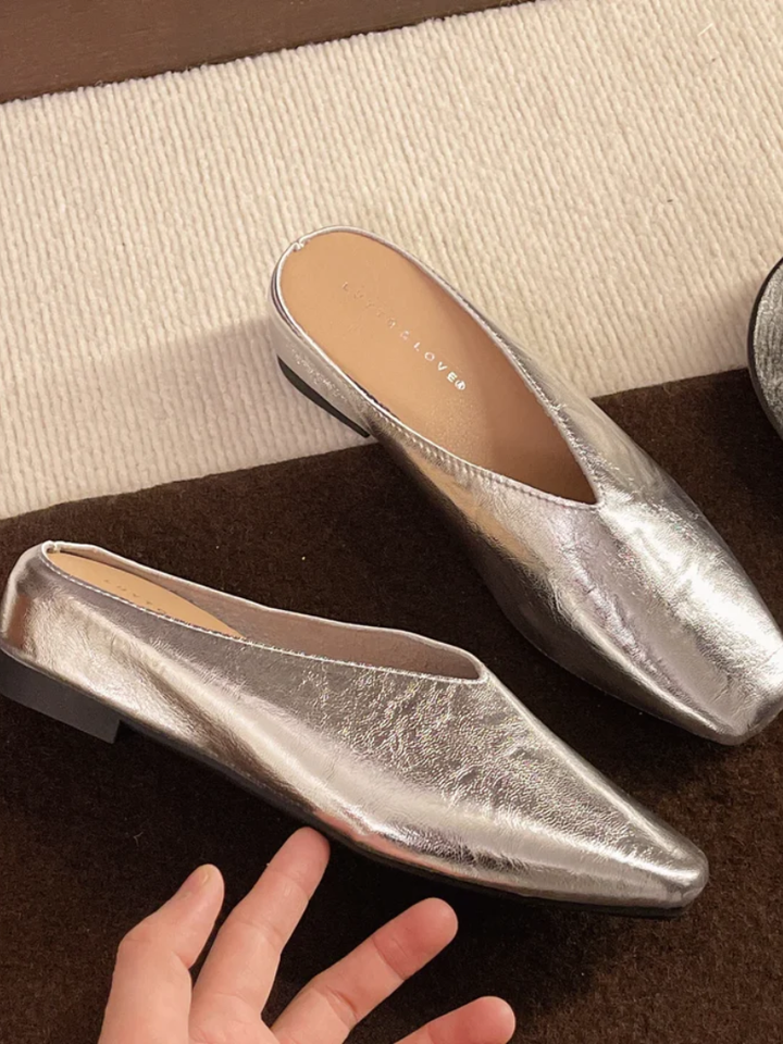 Versatile women's everyday flat slip-on shoes, offering comfort and modern fashion for any casual occasion.