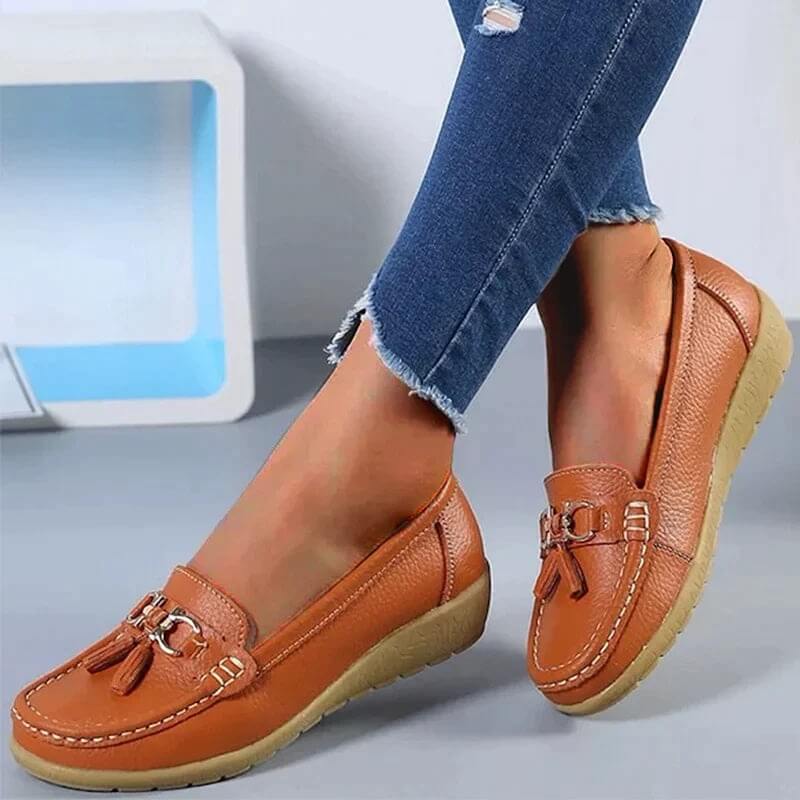 Versatile women's loafers, ideal for workwear or comfortable casual styling in leather.
