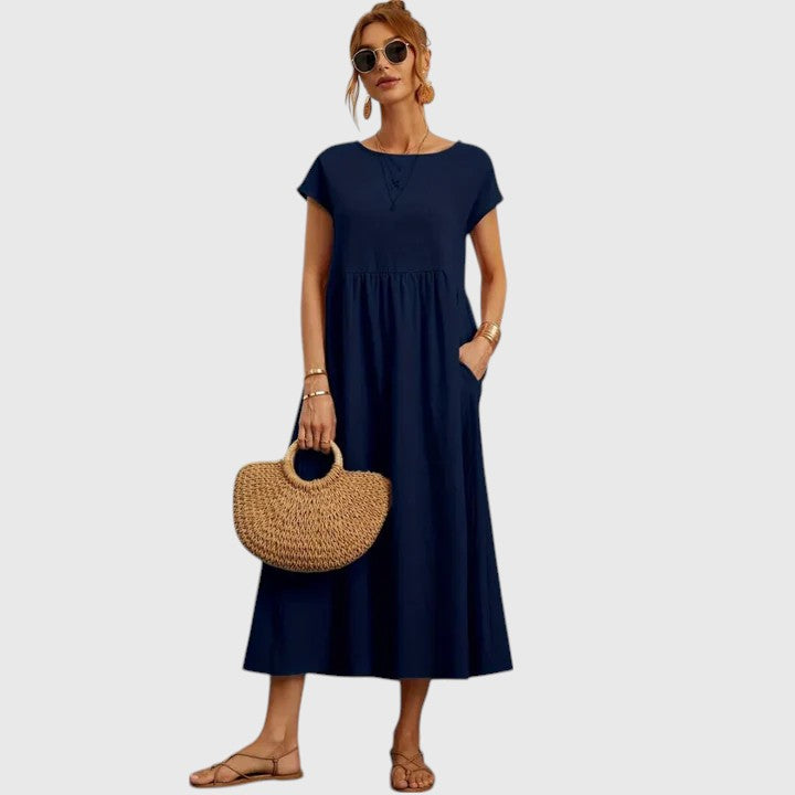 Women's comfortable midi dress with pockets, perfect for casual everyday wear.