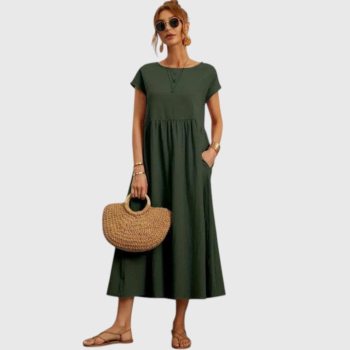 Versatile women's midi dress, short sleeve, perfect for summer and everyday comfort.