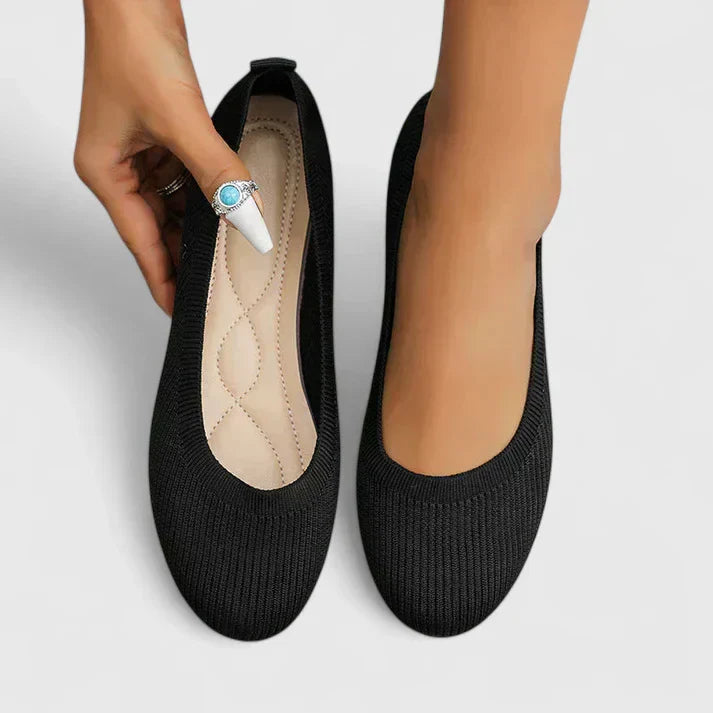 Women's orthopaedic slip-on shoes. Experience all-day comfort, arch support, and effective pain relief.