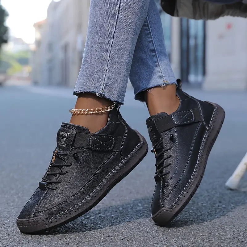 Women's comfortable orthopedic sneakers with arch support, ideal for daily comfort and pain relief.