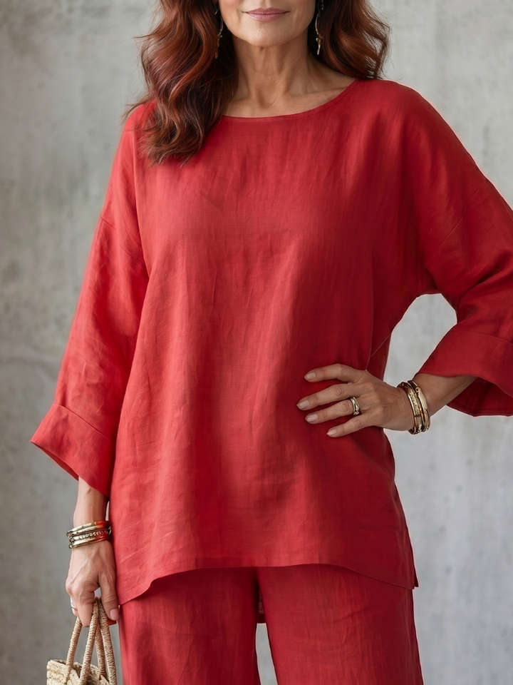 Chic women's oversized loungewear set: flowy tunic top with stylish wide leg pants. Great for spring fashion.