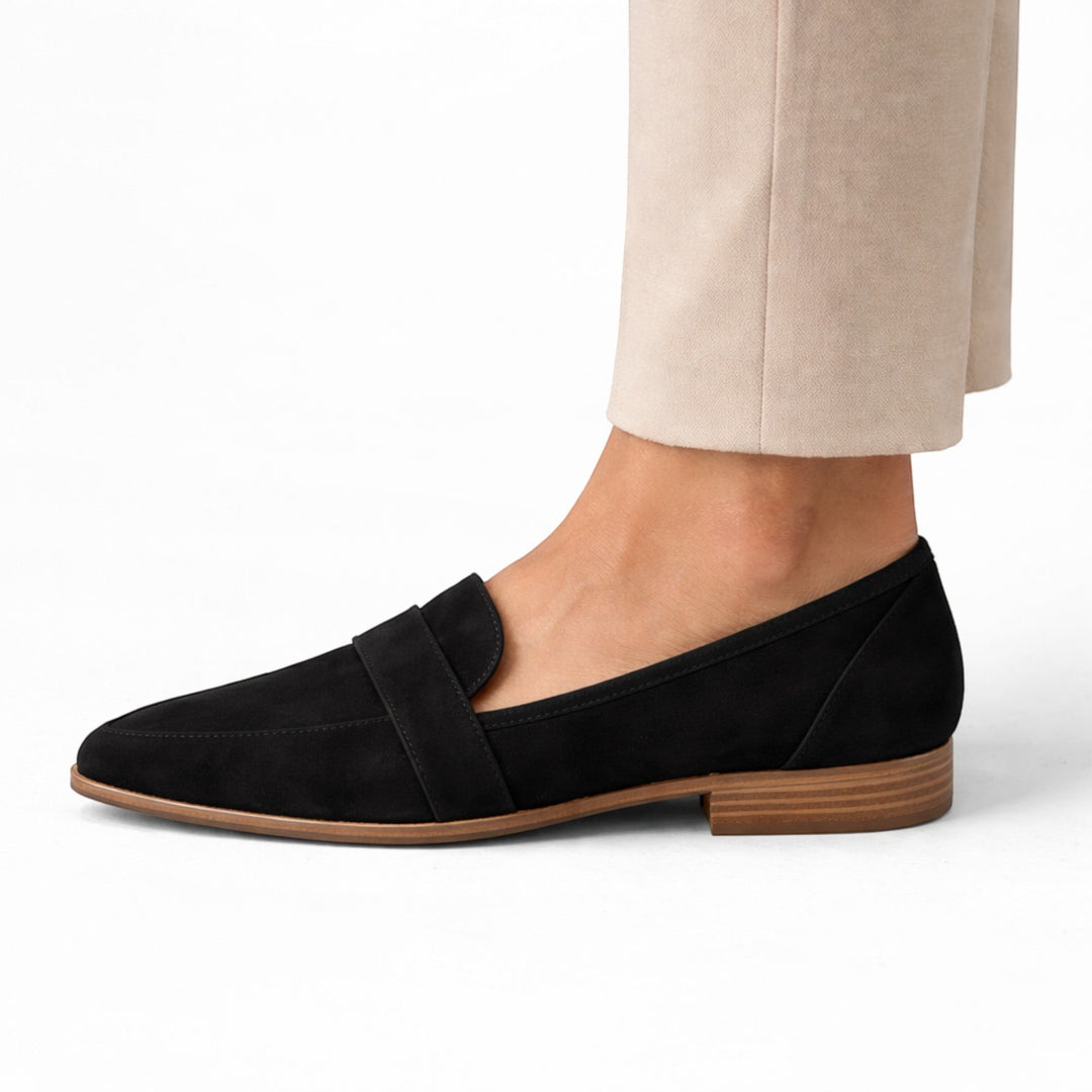Versatile women's loafers, comfortable slip-on flats perfect for office, formal events, or chic casual wear.