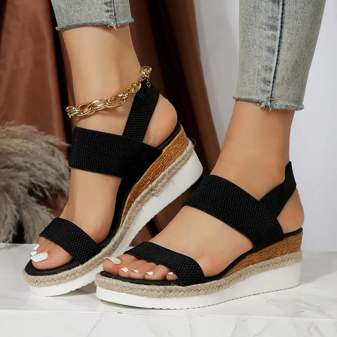 Versatile women's comfortable slip-on sandals for everyday wear, casual summer footwear with an open toe.