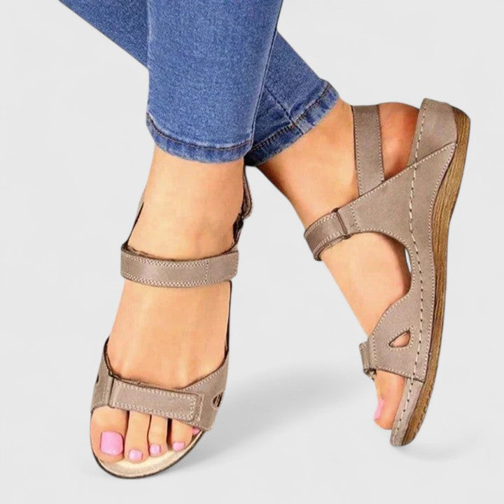 Modern women's comfort sandals, orthopedic friendly with cushioned arch support, perfect for summer excursions.