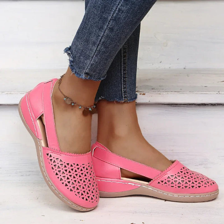 Versatile women's slip-on wedge sandals, blending casual comfort with elegant summer fashion. New & stylish.