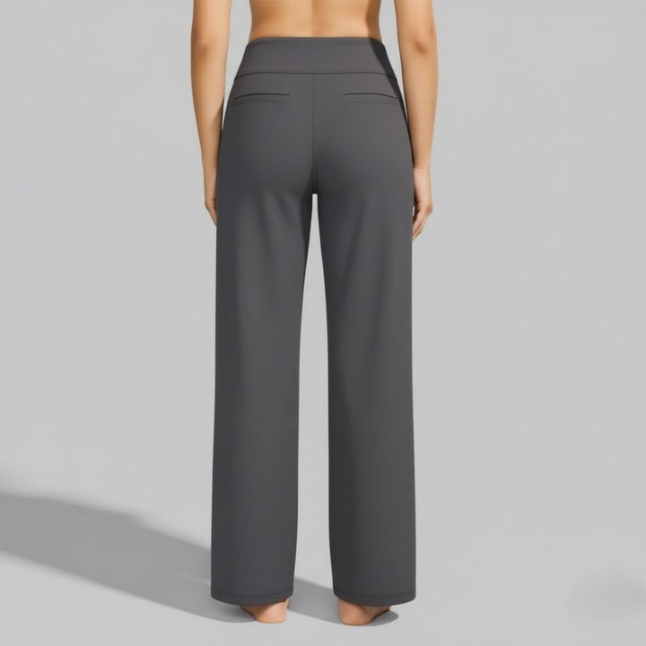 Everyday women's trousers with stretch material, ideal for a comfortable and stylish casual look.