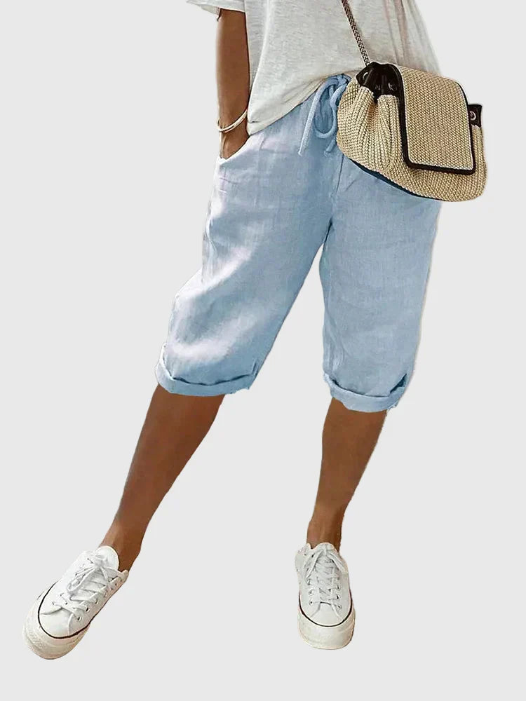 Stylish women's tailored shorts with a comfortable fit, great for smart-casual events and daily wear.