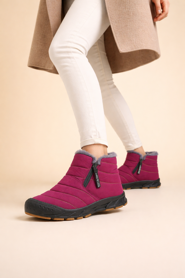 Women's comfortable warm winter snow boots, perfect for cozy outdoor adventures in cold weather.