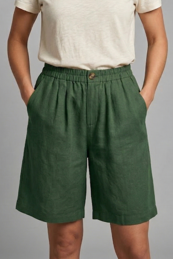 Comfy women's everyday shorts with an elastic drawstring waist and useful side pockets.
