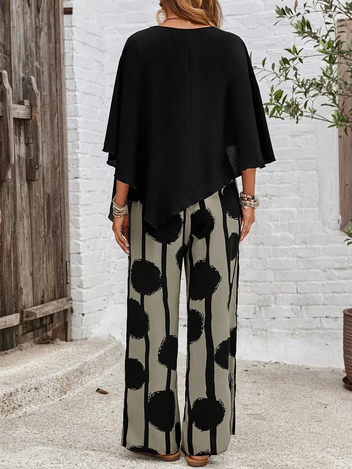 Stylish women's knit co-ord set, perfect for casual wear. Features a comfortable, relaxed fit & elastic waist.