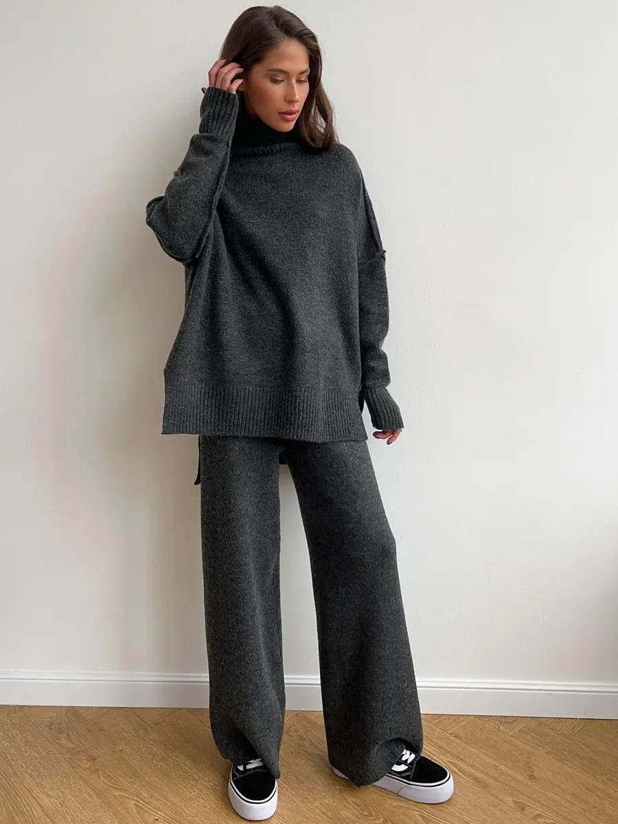 Effortless women's two-piece set: soft turtleneck & wide leg pants. Ultimate comfortable wear for any day.