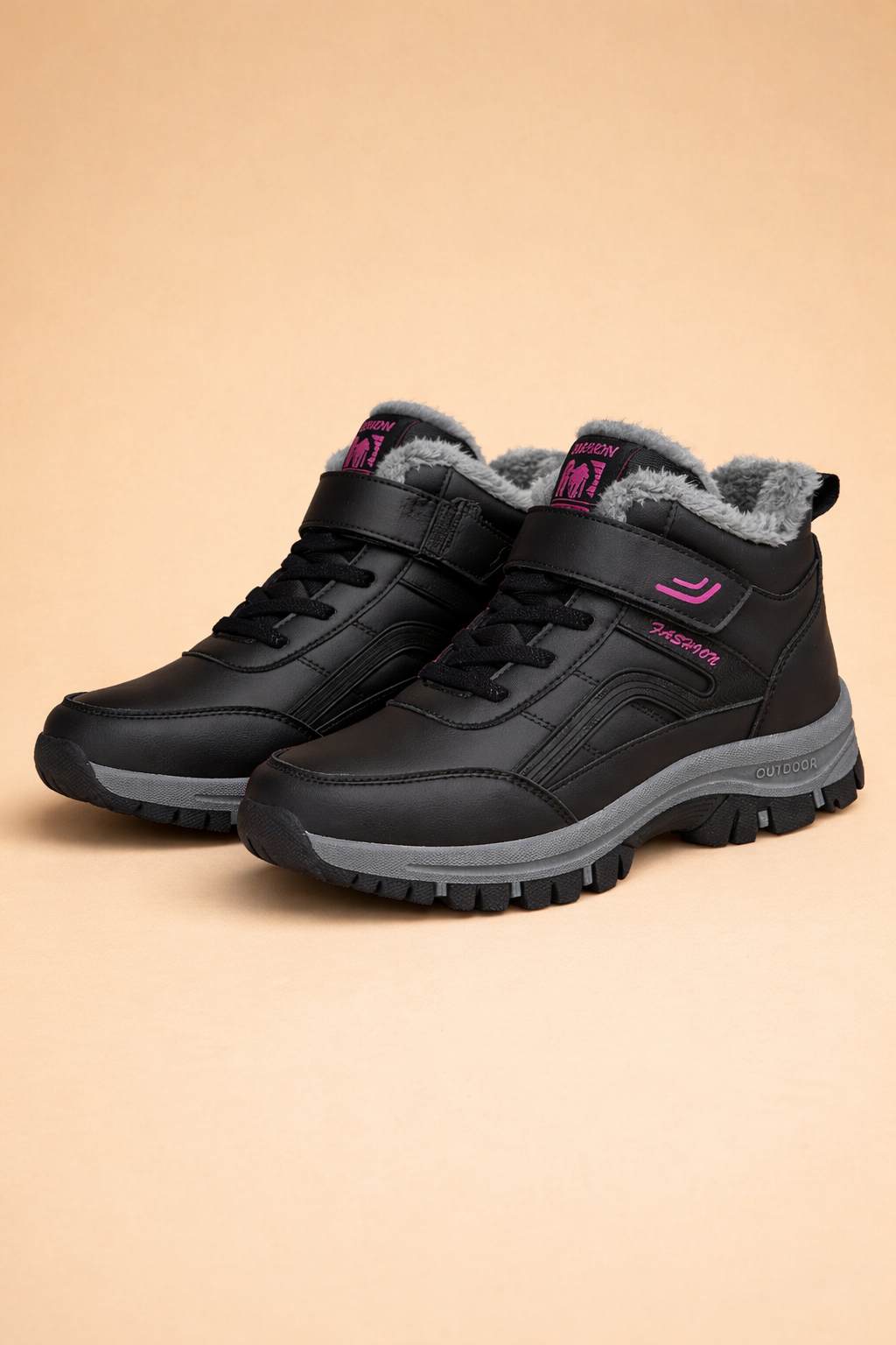 Stylish women's waterproof ankle boots with faux fur lining for ultimate warmth & comfort in winter snow.