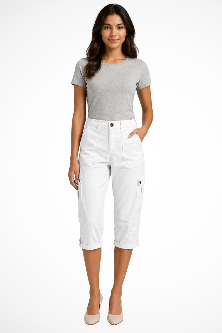 Stylish women's utility cropped cargo pants, featuring a practical roll-up hem & multi-pockets.