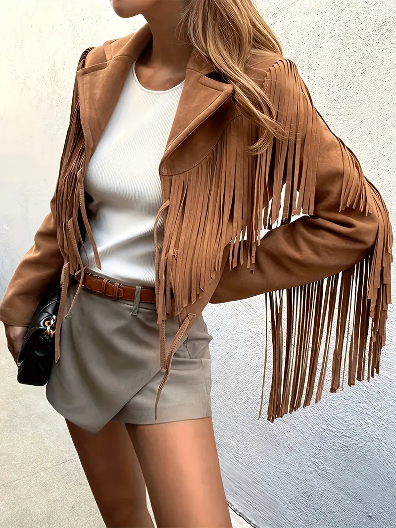 Fashionable women's cropped fringe jacket, featuring a trendy design and bohemian flair.