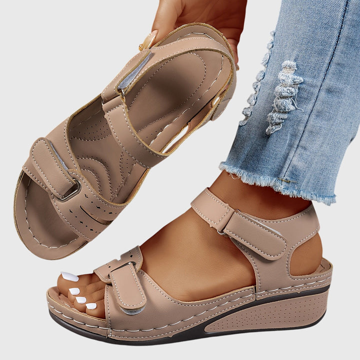 Elegant women's orthopedic support sandals, featuring crystal straps, perfect for daily casual wear.