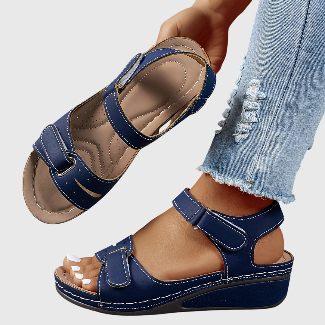 Comfortable women's crystal sandals with robust orthopedic arch support, great for summer fashion.