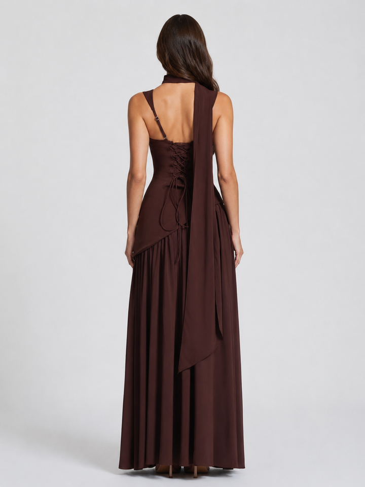 Women's sleeveless draped maxi dress, an elegant and versatile summer dress. Ideal for vacation, beach, or evenings.